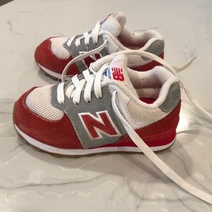 Toddler New Balance Red shoe. New balance 574